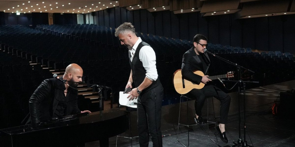 Poznatog pevača slomila velika tuga: ''Oca su mi ranili, bio je invalid do smrti''