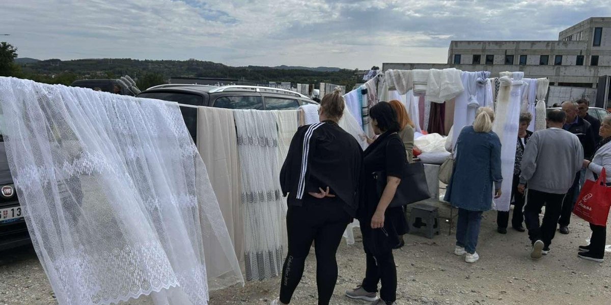 Na vašaru "nema čega nema": Ljudi tvrde da je skupo, a prodavci kažu da dele "za džabe" (FOTO)