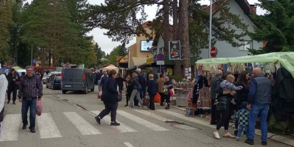 Narod se sjatio u Čajetinu: Evo šta se dešava (VIDEO)