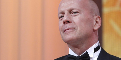 Holivudski glumac Brus Vilis, koji boluje od demencije, viđen je u javnosti prvi put nakon duže pauze.