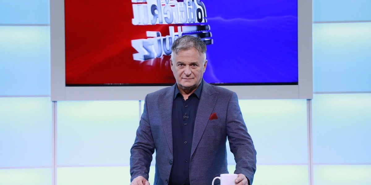 Haos u studiju Informera: Pisac epske fantastike nadmašio i političare - Ovo je večerašnji pobednik Političkog kviza