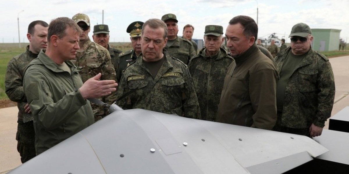 Ako krenu, biće pakao: Brutalno upozorenje Medvedeva