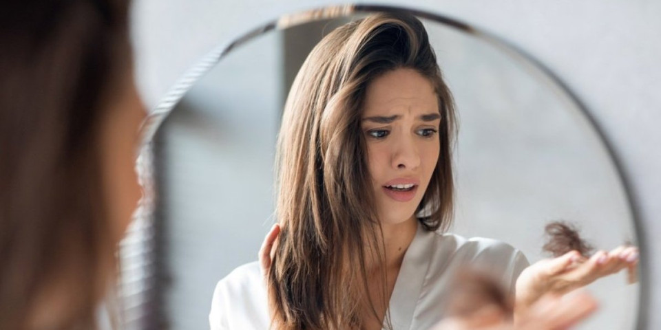 Jesenje opadanje kose je ženska noćna mora: 5 jednostavnih koraka kako da to sprečite