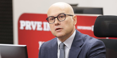 Lider naprednjaka i savetnik predsednika Republike za regionalna pitanja Miloš Vučević oštro je odgovorio narodnom poslaniku Urošu Đokiću o prozivanju kako njegovog sina, tako i sina Aleksandra Vučića.