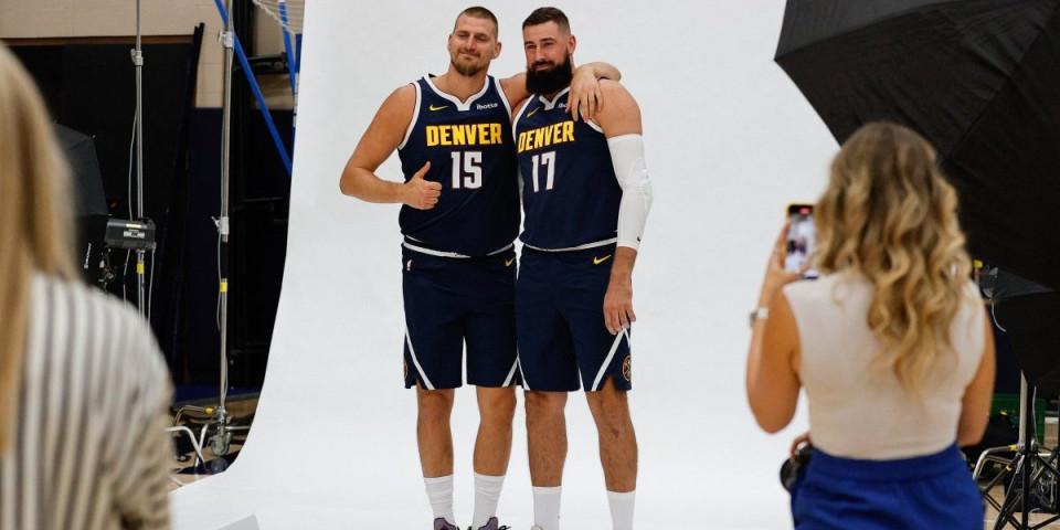 Nikola se hvatao za glavu - Hteo da poljubi Jonasa, Amerika bruji o ovoj sceni (VIDEO)