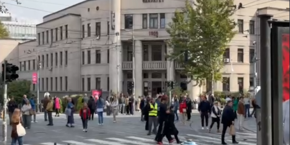 GOSI snimio, ljudi u neverici: Da li je moguće - šta se ovo dešava ispred Pravnog?!