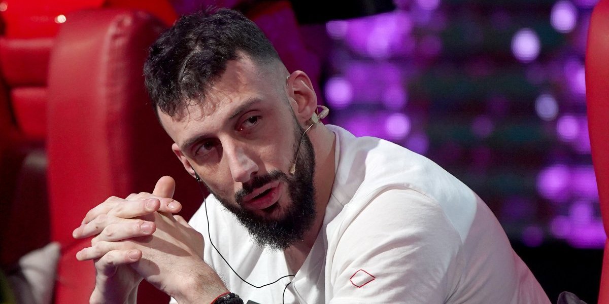 Oglasio se Đekson nakon što mu je demoliran automobil: Evo na koga sumnja