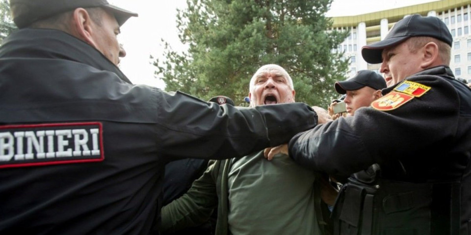 "Sprovedena je besramna operacija" Oglasila se moldavska opozicija: Borićemo se