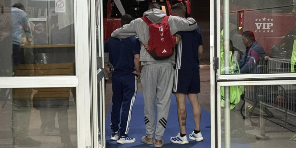 (VIDEO) Ne može da hoda: Povredio se jedan od najboljih igrača Zvezde