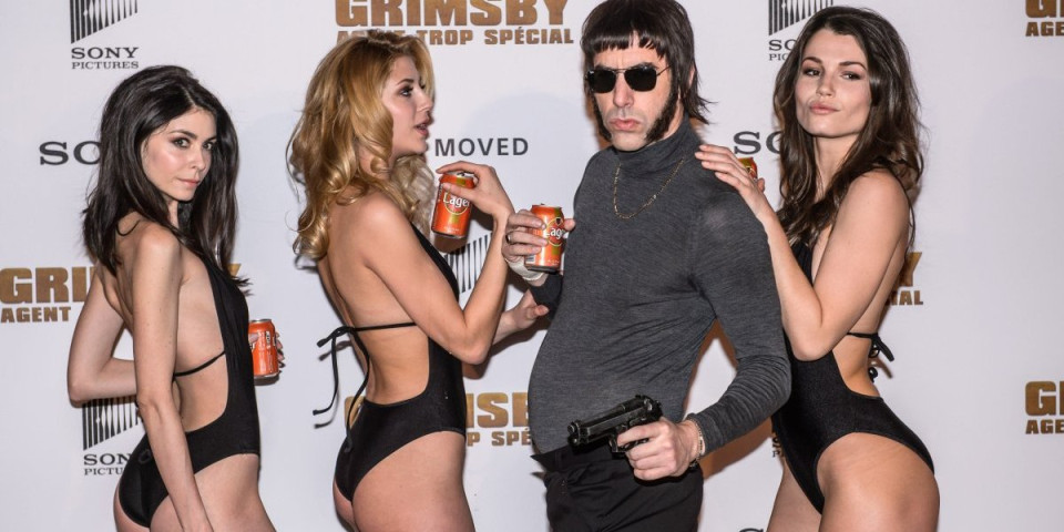 Samo dva meseca posle razvoda: Slavni glumac uhvaćen s 26 godina mlađom OnlyFans zvezdom (FOTO)