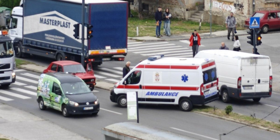 Pokosio devojčicu i pobegao: Drama na Vračaru, policija u poteri za vozačem