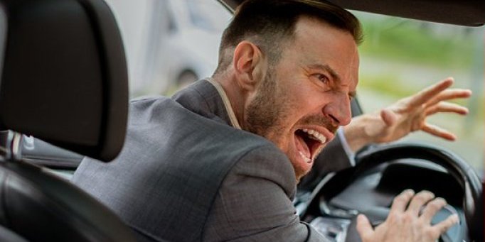 Zbuniće se i najiskusniji: Mnogi vozači ovde greše - Ko ima prednost na ovoj raskrsnici? (KVIZ)