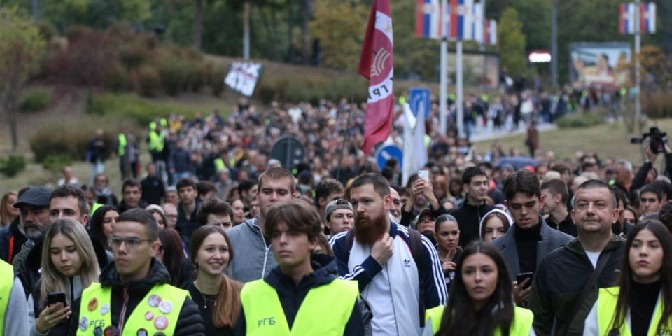 Jedni drugima oči povadiše: Pljušte ultimatumi u blokaderskim redovima (FOTO)