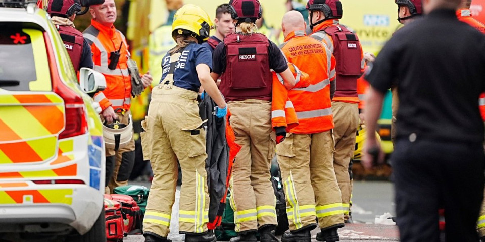 (VIDEO) Drama! Napad nožem u sinagogi, više ljudi izbodeno: Policija hitno na licu mesta