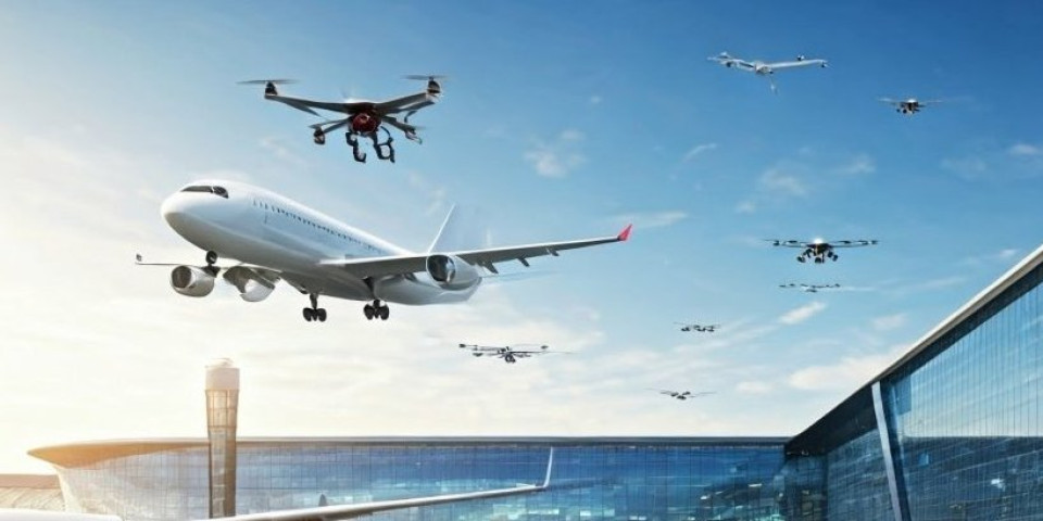 Drama u Berlinu: Primećen nepoznati dron, aerodrom pod opsadom, letovi hitno obustavljeni