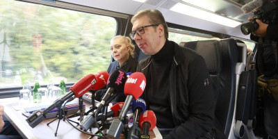 Predsednik Srbije Aleksandar Vučić prisustvovao je danas puštanju u rad treće deonice brze pruge na trasi Beograd–Subotica, od Novog Sada do Subotice. On se tom prilikom dotakao i sportskih tema, pa je komentarisao poraz Crvene zvezde od Porta u drugom kolu Lige evrope.