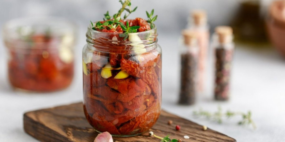 POČINJE PRVI KRUG GLASANJA ZA NAJLEPŠU TEGLU: Vi birate pobednika! (ANKETA)