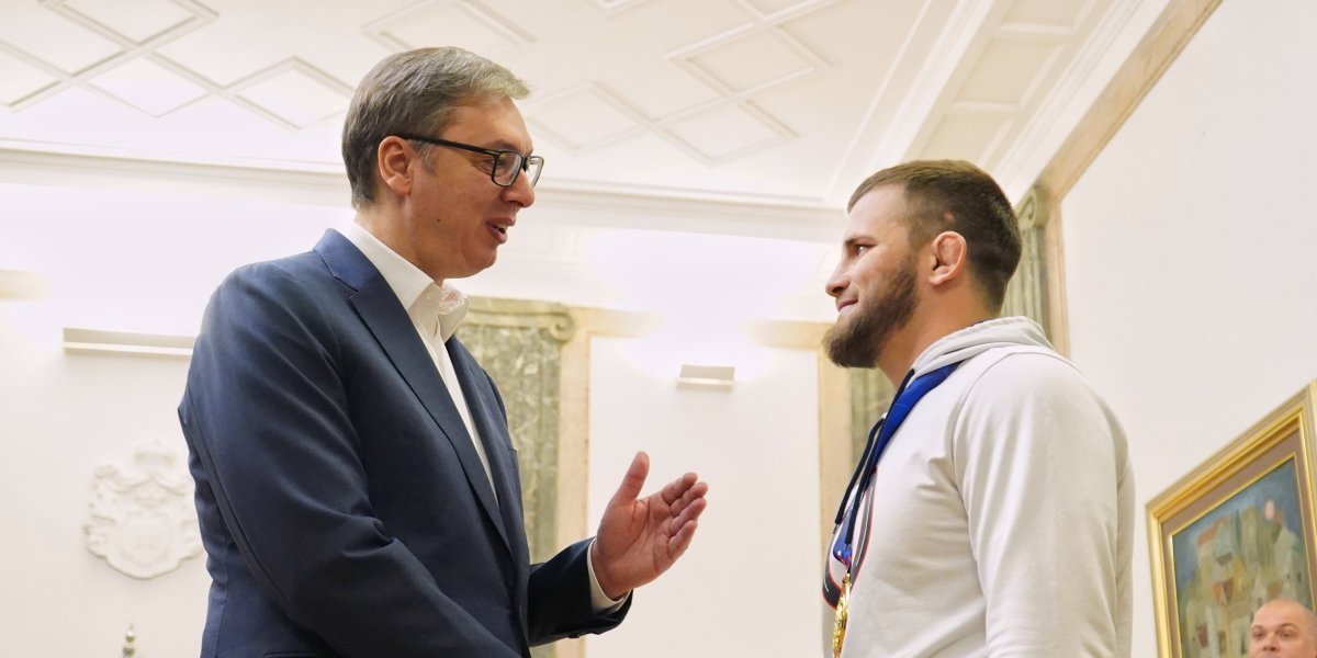 Dve reči nakon sastanka sa Vučićem: Oglasio se Aleksandar Komarov