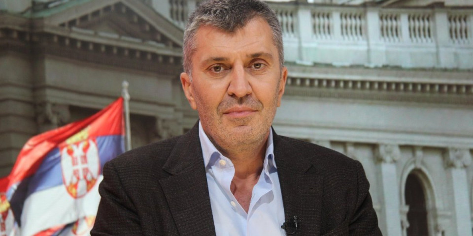 Kolumna Zorana Đorđevića - Mali mozak moći: Između odanosti i poslušnosti