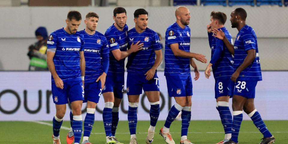 Jake policijske snage čuvale igrače Dinama u Srbiji - Isplivao snimak, evo šta su radili Hrvati (VIDEO)