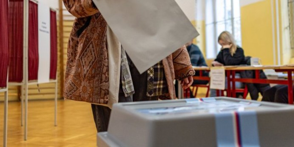 Završeno glasanje u Češkoj: Objavljena prva izlaznost - da li sledi iznenađenje?