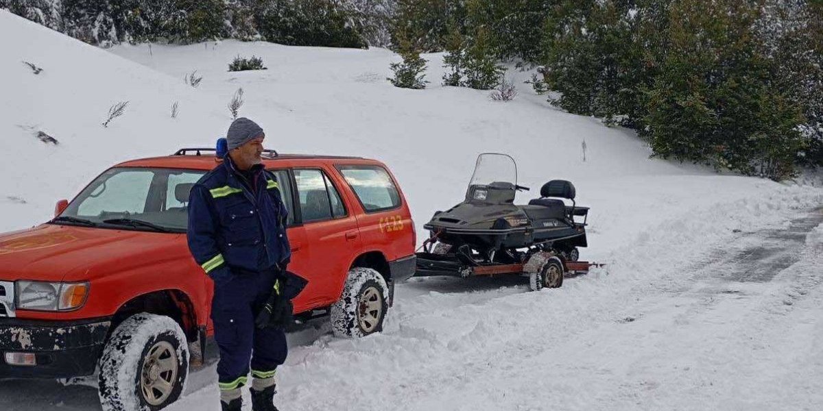 Vatrogasci-spasioci preko 7 sati spasavali stočare zarobljene u snegu