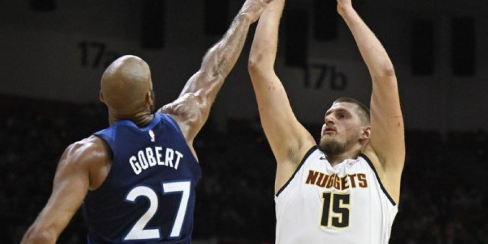 Svima se noge odsekle kad se Jokić zaleteo: Amerika priča o ovom potezu (VIDEO)