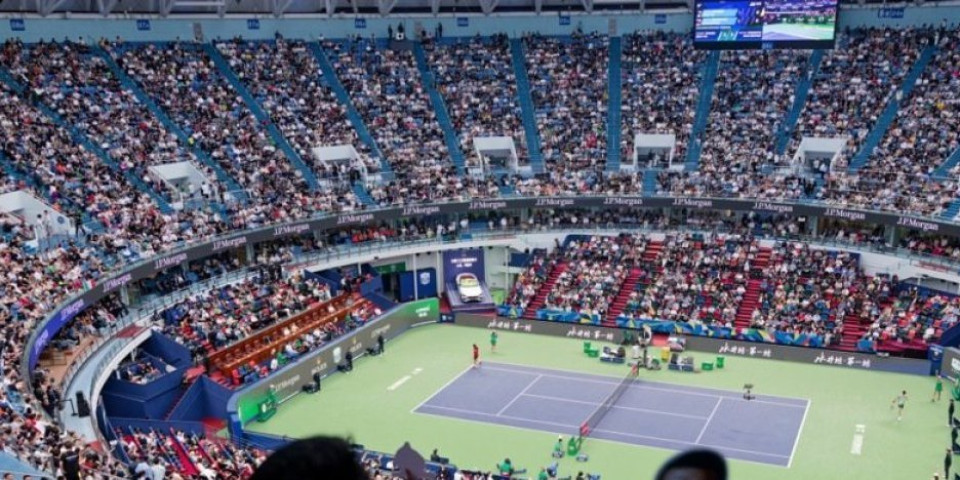 Istorijska senzacija u Šangaju! Anonimus pregazio jednog od najboljih tenisera, u finalu igra protiv rođaka