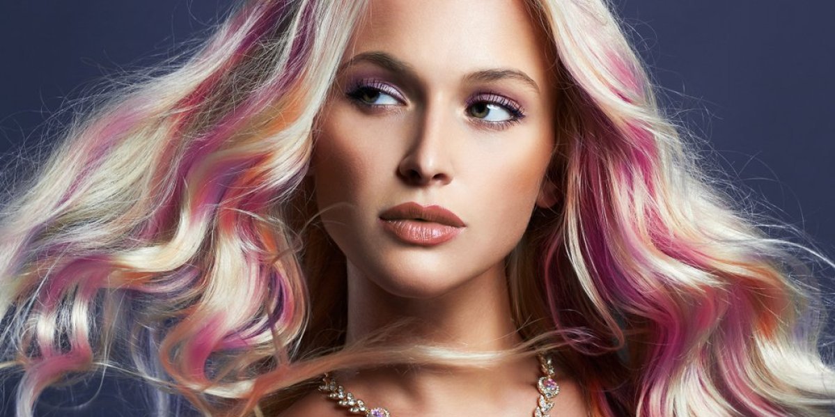 Ova boja kose je megatrend jeseni: Frizer otkriva nijansu za kojom žene lude - uklapa se uz svaki stajling, a izgledate raskošno