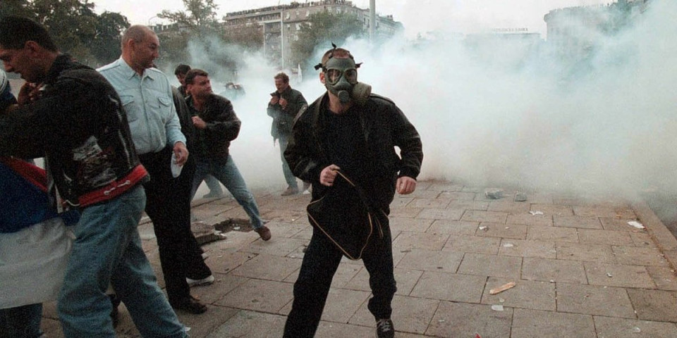 Nebojša Bakarec: 5. oktobar 2000.- Crni datum u istoriji Srbije!