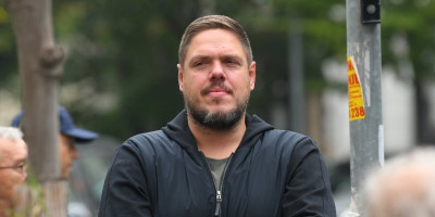 Blokader Vladimir Štimac, očekivano, pohvalio je blokadera i upravu KK Partizan zbog izazivanja nasilja na tribinama.