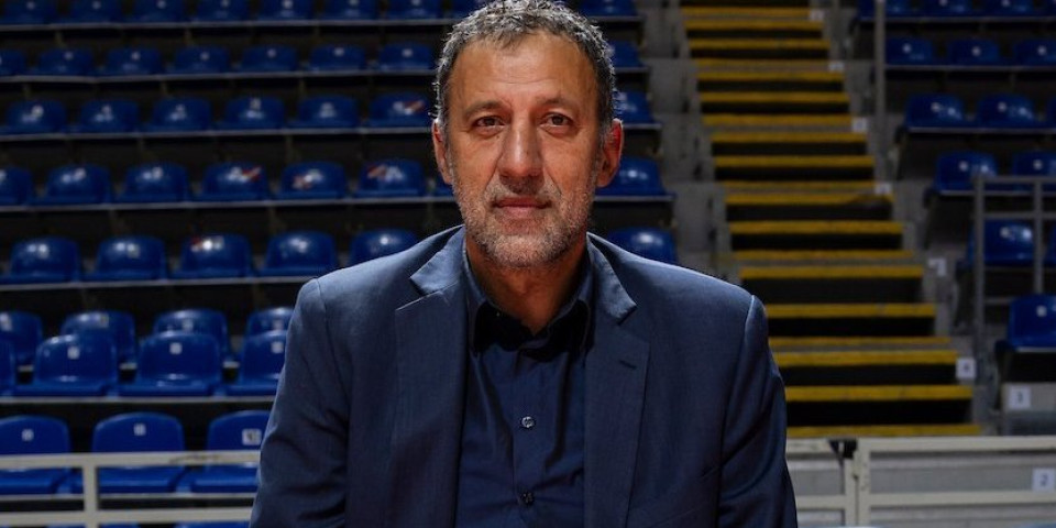 Vlade Divac posetio manastir Hilandar (FOTO)
