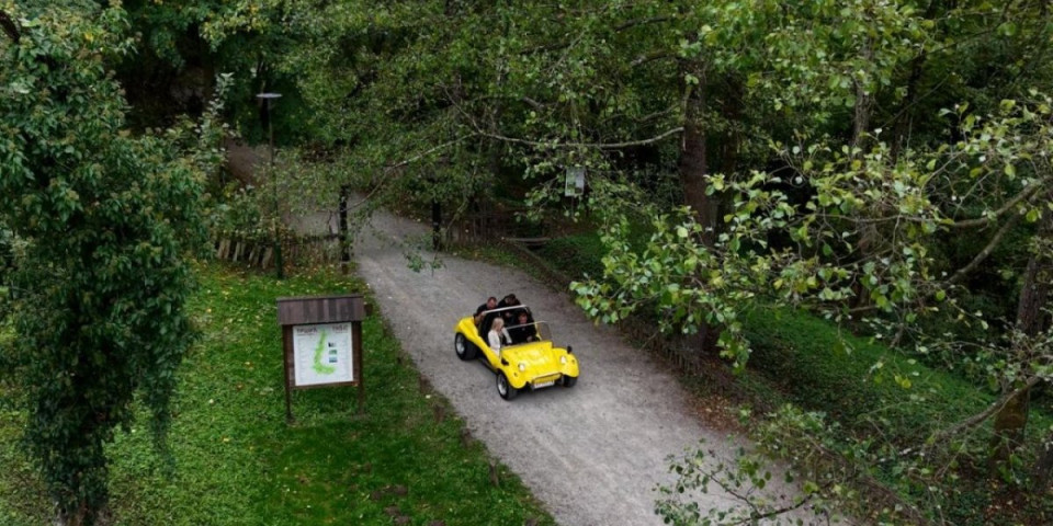 Ovo je jedinstveni primerak u Srbiji: Devojke pre gledaju u njega nego u džipove (VIDEO)