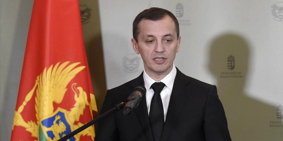 Bivši ministar odbrane Crne Gore sa lisicima na rukama doveden u Tužilaštvo!