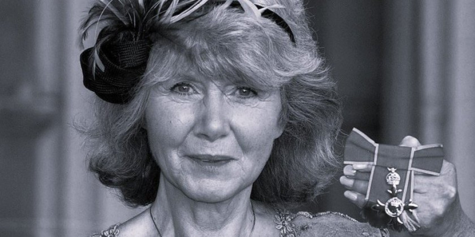 Umrla čuvena književnica: Podlegla povredama nakon pada