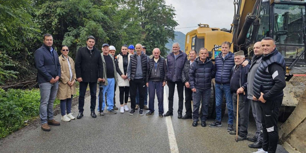 Ministar Darko Glišić prvi put na terenu: Ovako su ga dočekali (FOTO/VIDEO)
