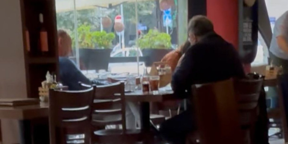 GOSI ne spava - Đilas uhvaćen na delu: Evo s kim šuruje u srcu Beograda (VIDEO)
