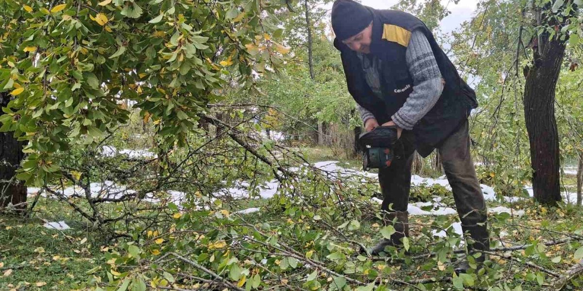 Red ljudi plaču, red se Bogu mole: Ovi krajevi i dalje odsečeni od sveta