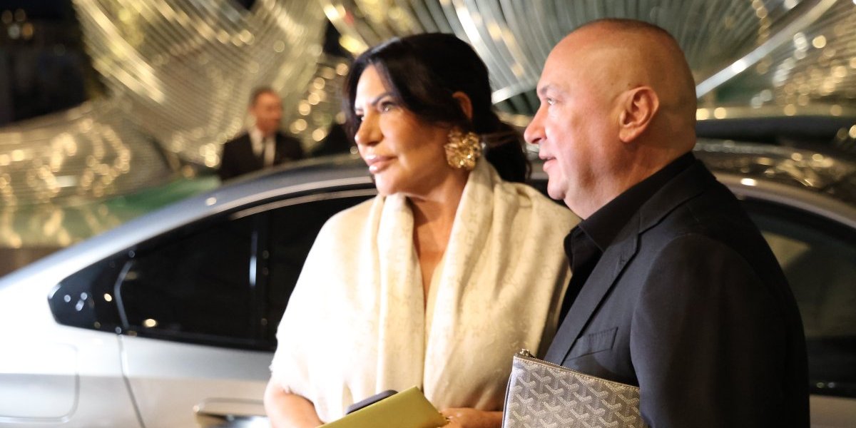 Dobio dva vaspitna šamara: Slađa uhvatila Đanija na gomili