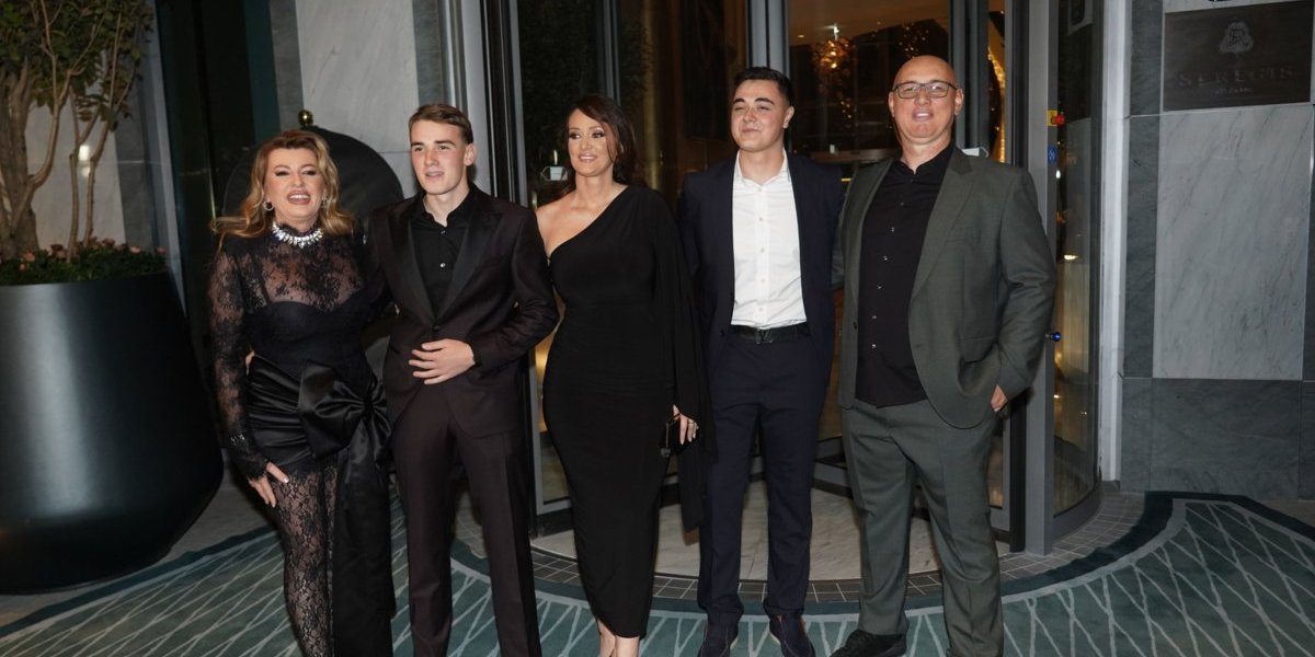 Punoletstvo sina Viki Miljković