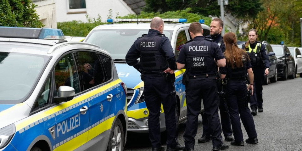 Horor u Nemačkoj: Čovek otvorio vatru u sred bela dana - Više osoba povređeno u pucnjavi!