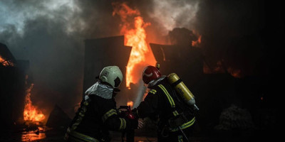 U naselju Partizan na Adi Ciganliji došlo je do velikog požara, za koji se sumnja, kako saznajemo, da je podmetnut.