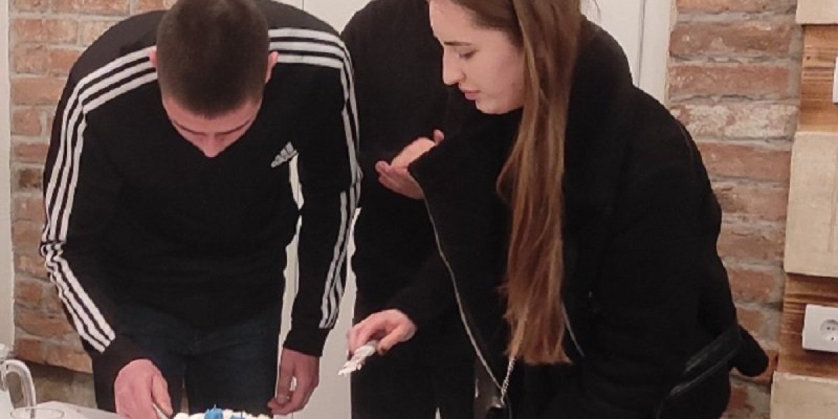 Nikola je proslavio i useljenje i 20. rođendan pre dve godine