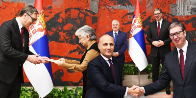 Predsednik Srbije Aleksandar Vučić primio je akreditivna pisma više novoimenovanih ambasadora u Beogradu.