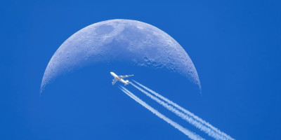 Mesec u Strelcu predstavlja snažan talas optimizma, radoznalosti i potrebe za širenjem vidika. Ovakva pozicija Meseca donosi srećan period za Strelčeve, Ovnove i Lavove.