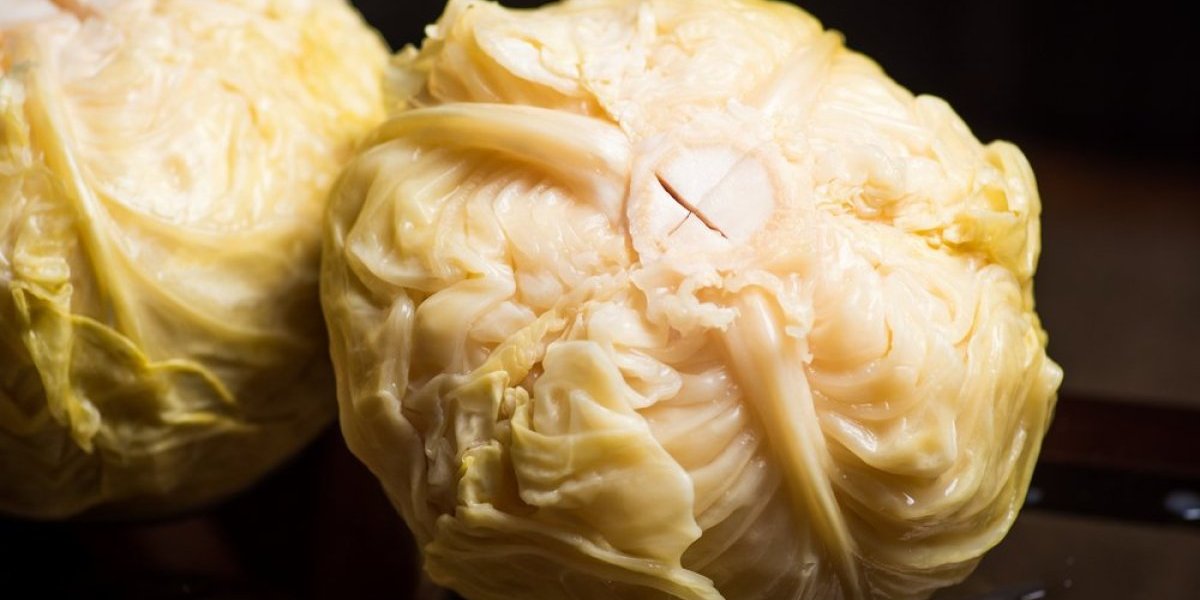 Bakin trik za najhrskaviji kiseli kupus: Sastojak koji svi imate kod kuće učiniće vašu zimnicu savršenom