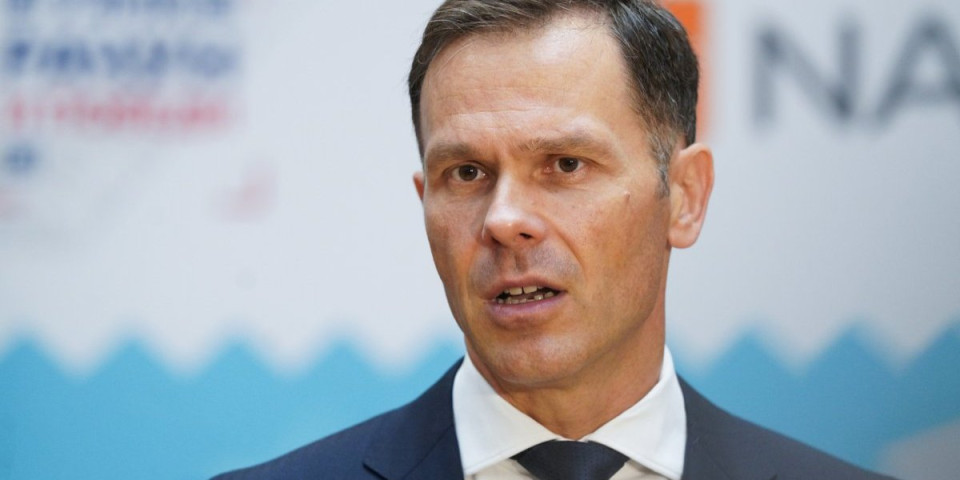 Oglasio se Siniša Mali o jezivoj odluci Evrope koja pogađa Srbiju: "Taj gas može biti skuplji za 30 odsto - Nikad nisam video predsednika Vučića tako zabrinutog!"