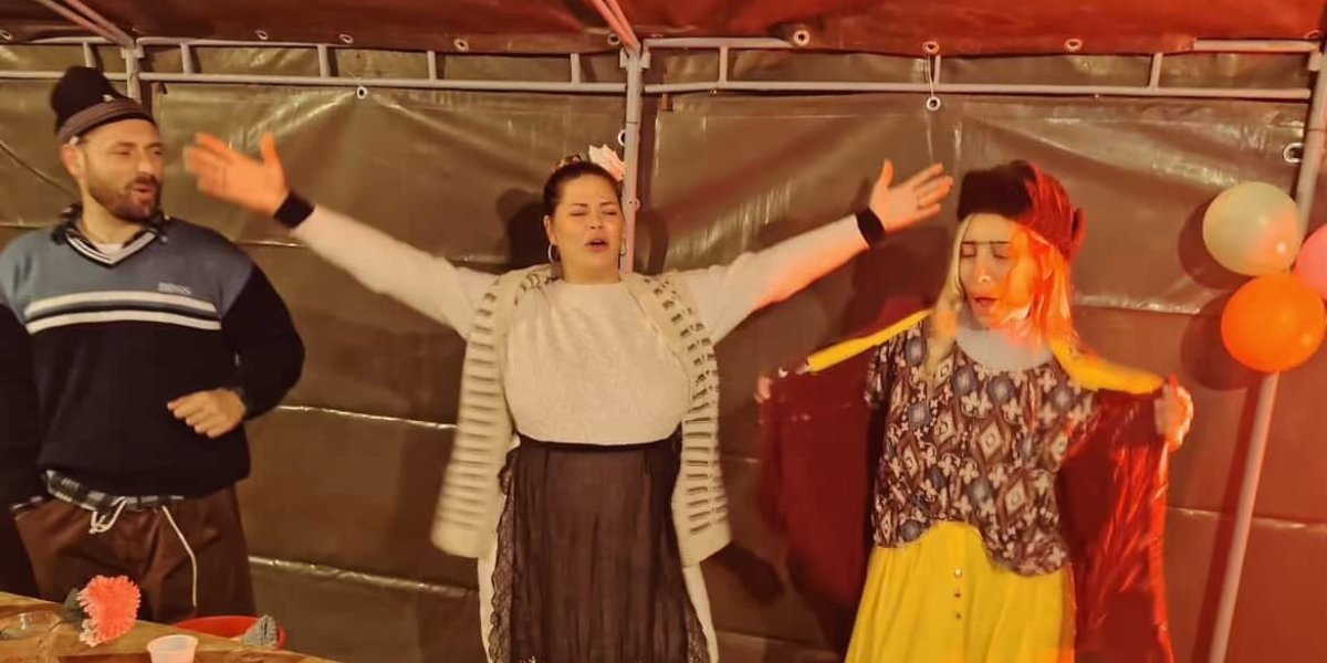 Šator, pihtije, a tek stajling: Ovakvu žurku još niste videli - svi traže reprizu (FOTO/VIDEO)