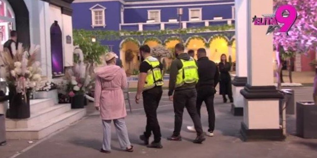 Asmin Durdžić skočio na Uroša Stanića - Obezbeđenje ga jedva zaustavilo, pljušte uvrede