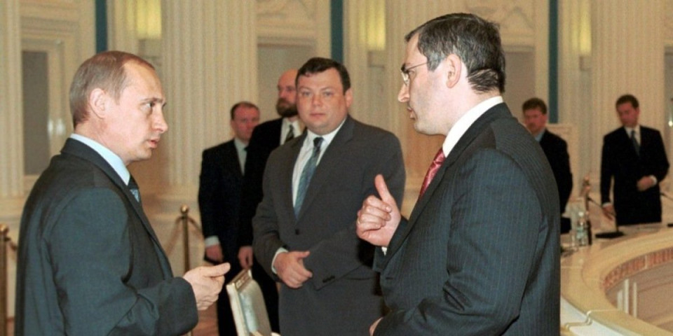 Ruši Putina, vraća Krim i Donbas Ukrajini, a onda nešto najgore - proterani oligarh šokirao Rusiju